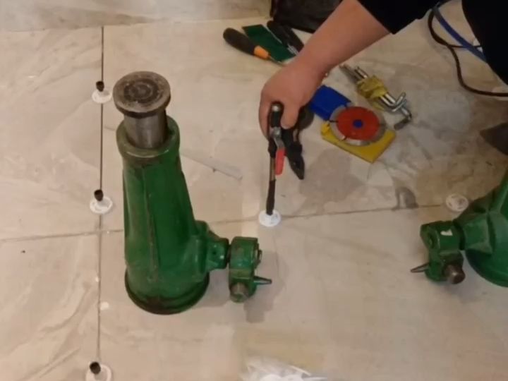 瓷砖空鼓有什么办法处理最好(瓷砖空鼓有什么办法处理最好视频)